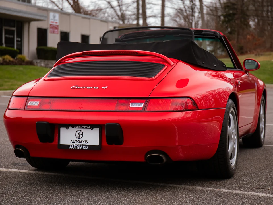 1996 Porsche 993 Carrera 4 - Image 25 of 31