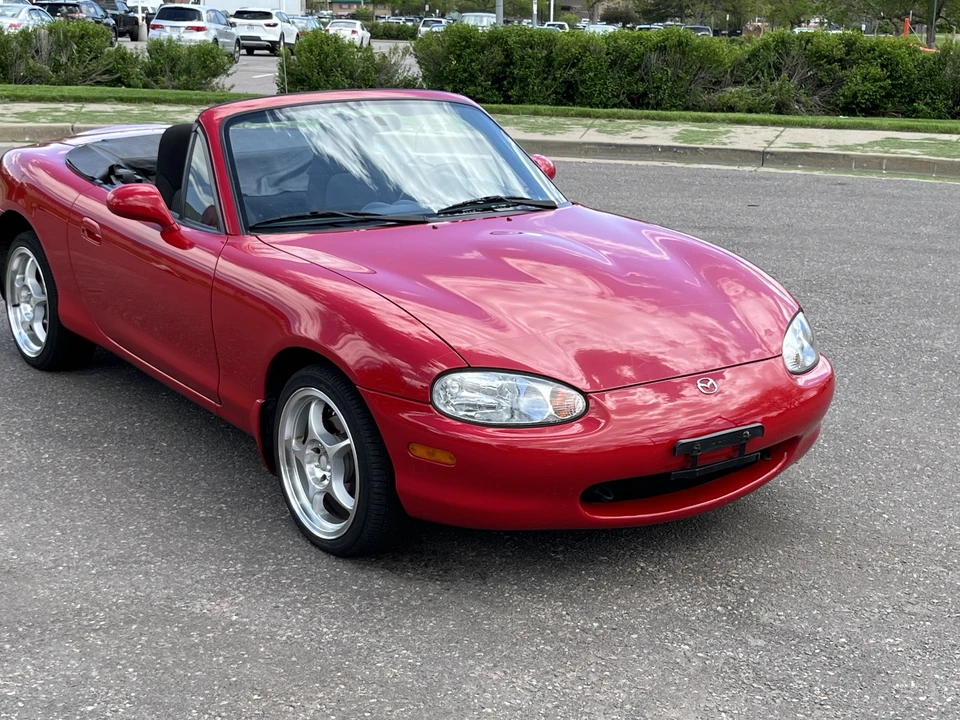 1999 Mazda NB MX-5 Miata - Image 5 of 31
