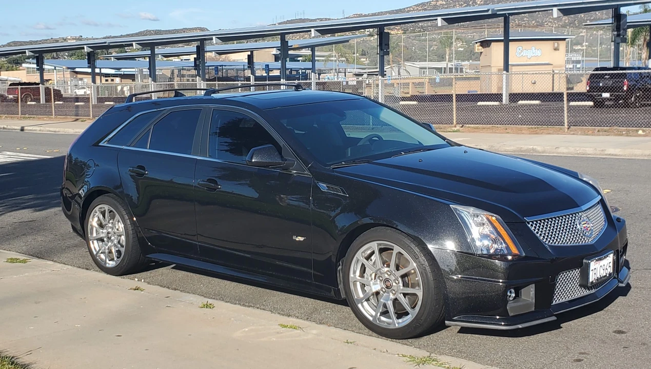 2013 Cadillac CTS-V 2nd Gen - Image 2 of 31