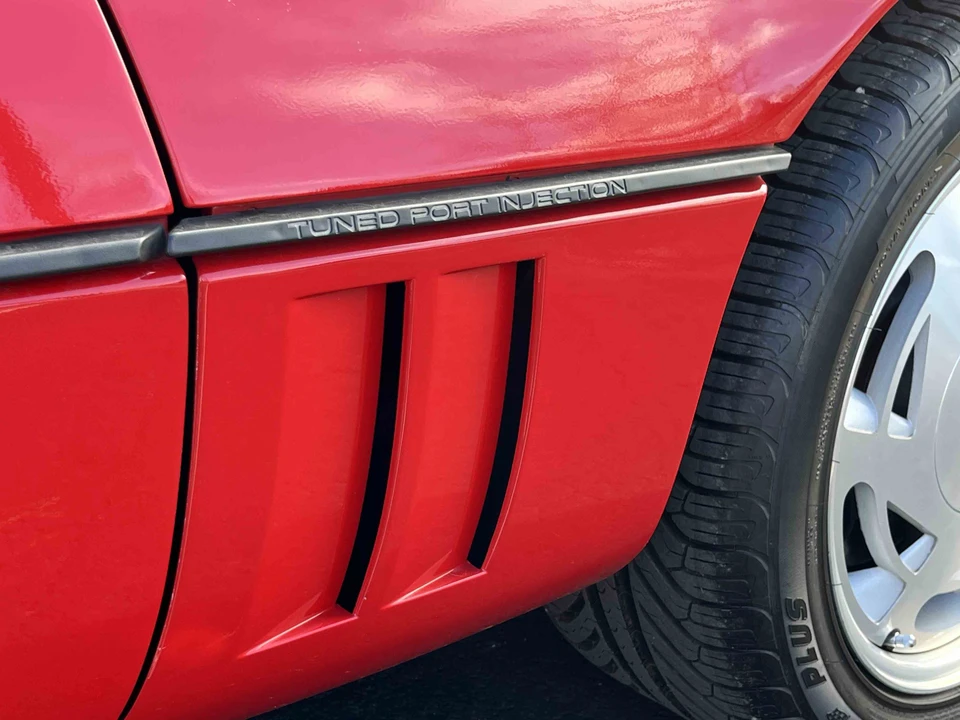 1989 Chevrolet Corvette C4 - Image 16 of 31