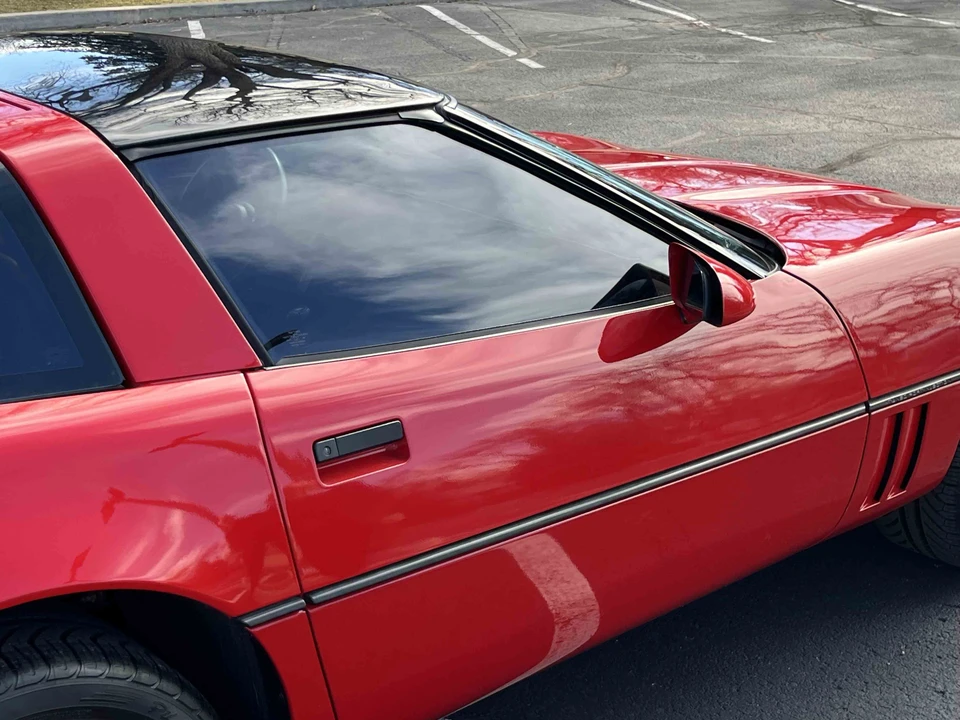 1989 Chevrolet Corvette C4 - Image 18 of 31