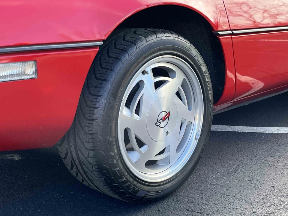 1989 Chevrolet Corvette C4 - Image 20 of 31