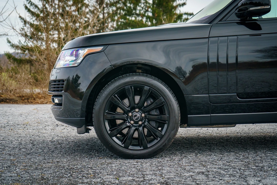 2016 Land Rover Range Rover L405 - Image 18 of 31