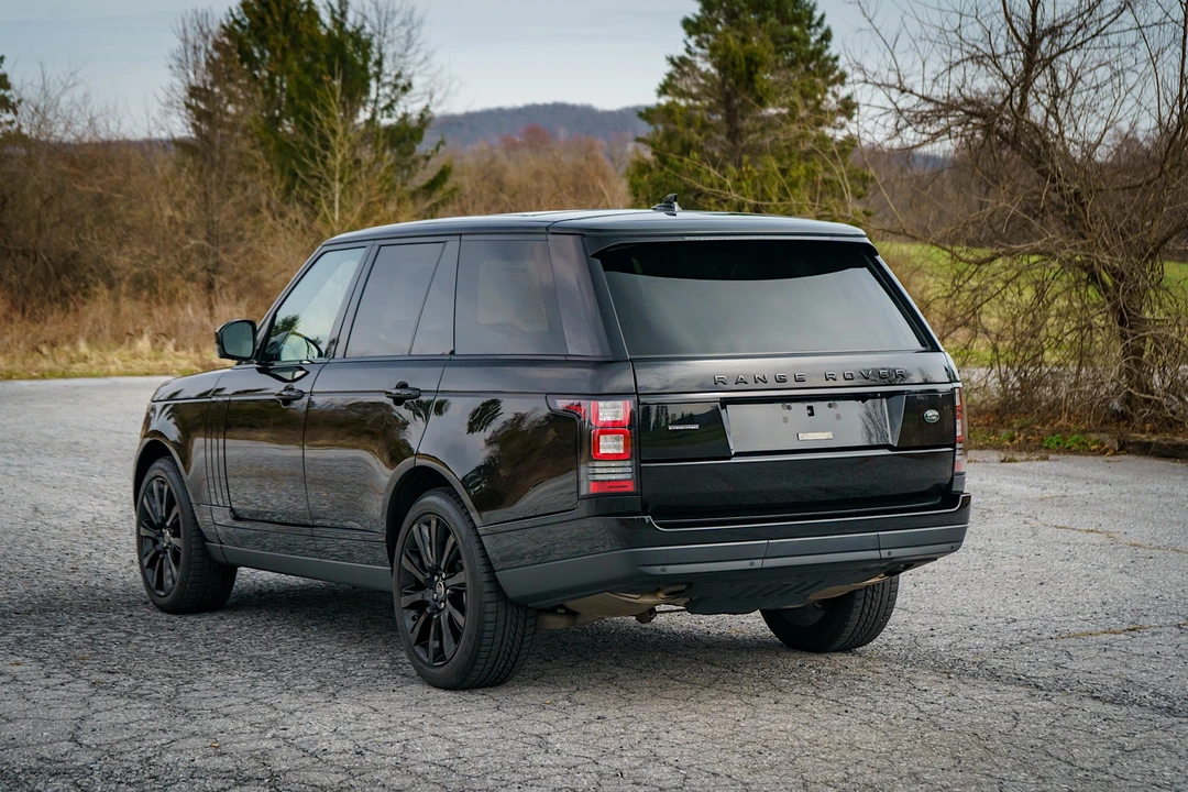 2016 Land Rover Range Rover L405 - Image 16 of 31