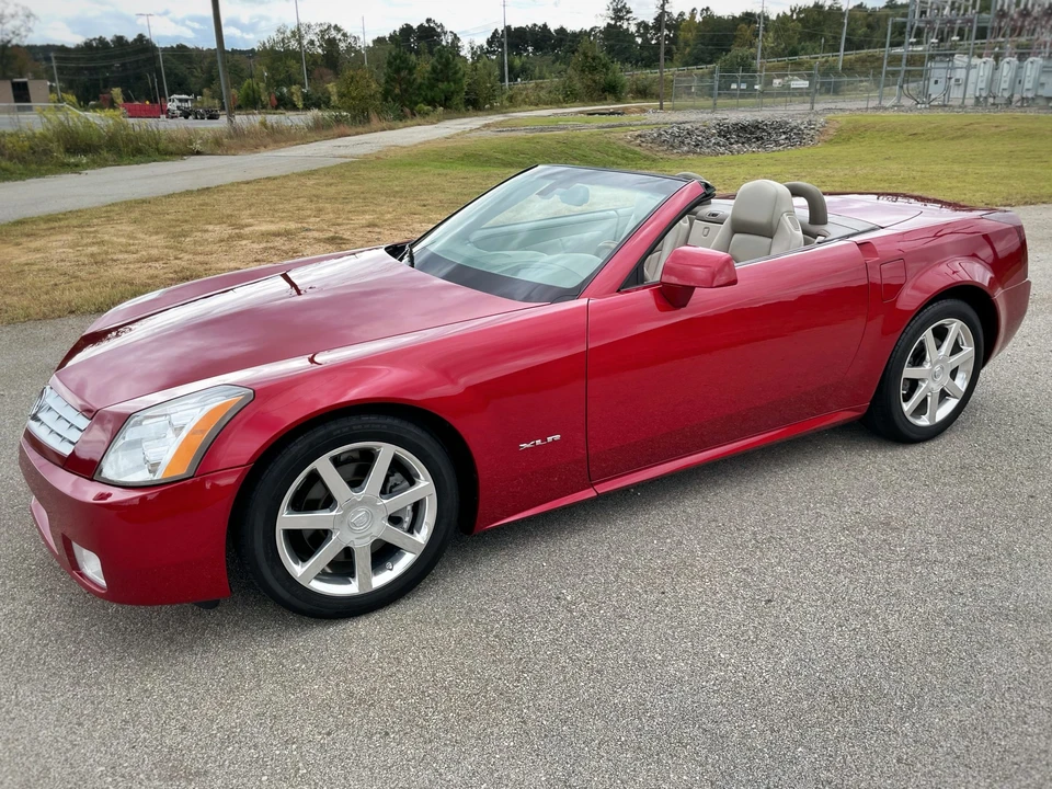 2004 Cadillac XLR - Image 7 of 31