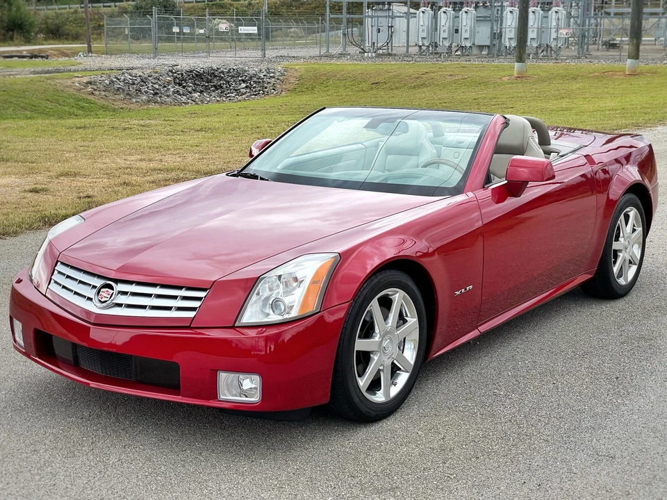 2004 Cadillac XLR - Image 6 of 31