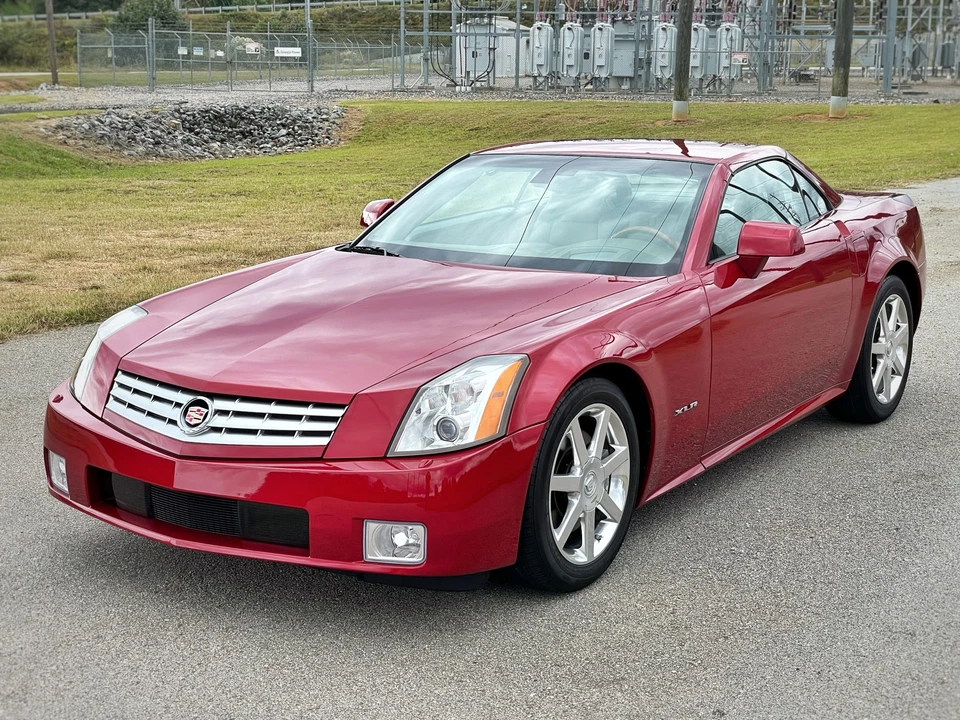 2004 Cadillac XLR - Image 3 of 31