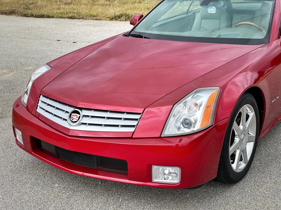 2004 Cadillac XLR - Image 16 of 31