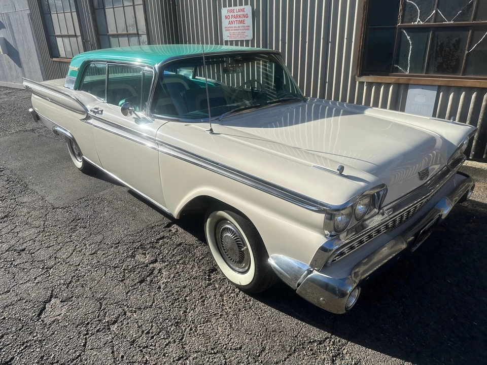 1959 Ford Galaxie 1st Gen - Image 18 of 31