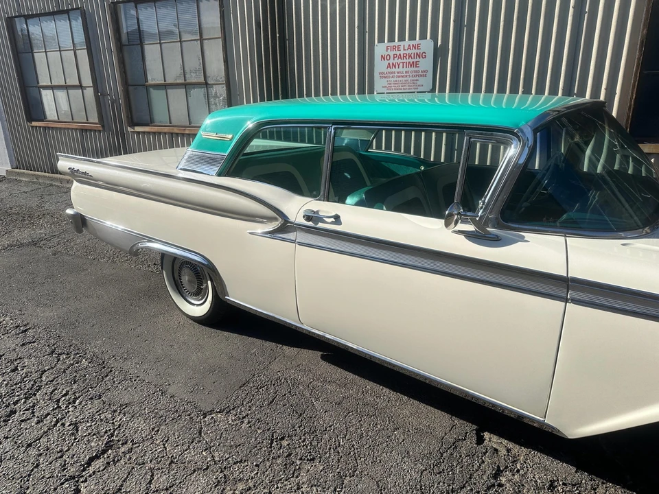 1959 Ford Galaxie 1st Gen - Image 26 of 31