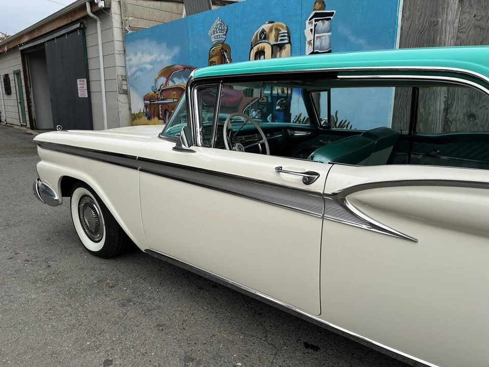 1959 Ford Galaxie 1st Gen - Image 27 of 31
