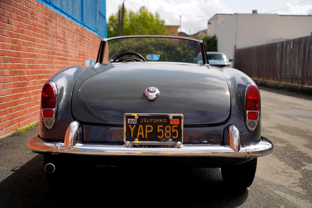 1962 Alfa Romeo Giulietta - Image 29 of 31
