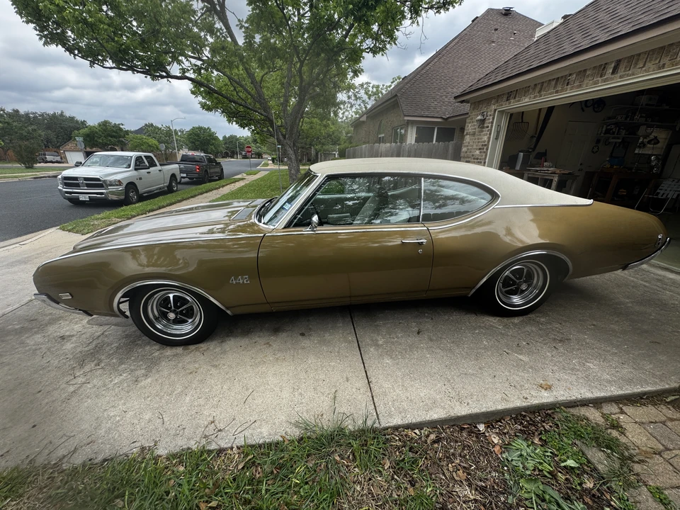 1969 Oldsmobile 442 2nd Gen - Image 14 of 31