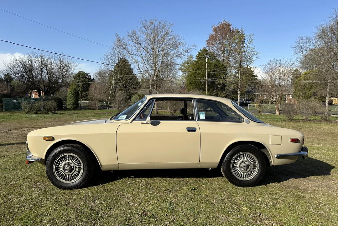 1974 Alfa Romeo 2000 GT Veloce - Image 26 of 31