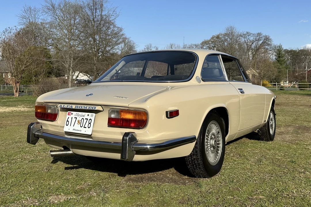 1974 Alfa Romeo 2000 GT Veloce - Image 15 of 31
