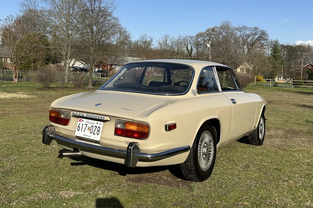 1974 Alfa Romeo 2000 GT Veloce - Image 13 of 31