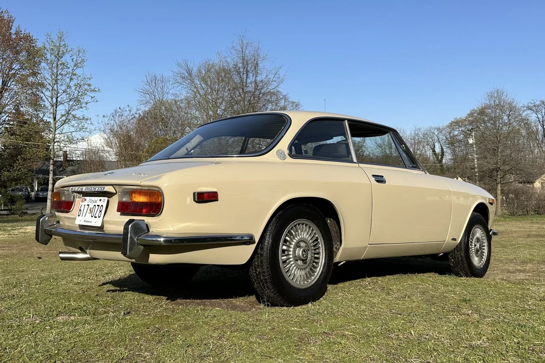 1974 Alfa Romeo 2000 GT Veloce - Image 12 of 31