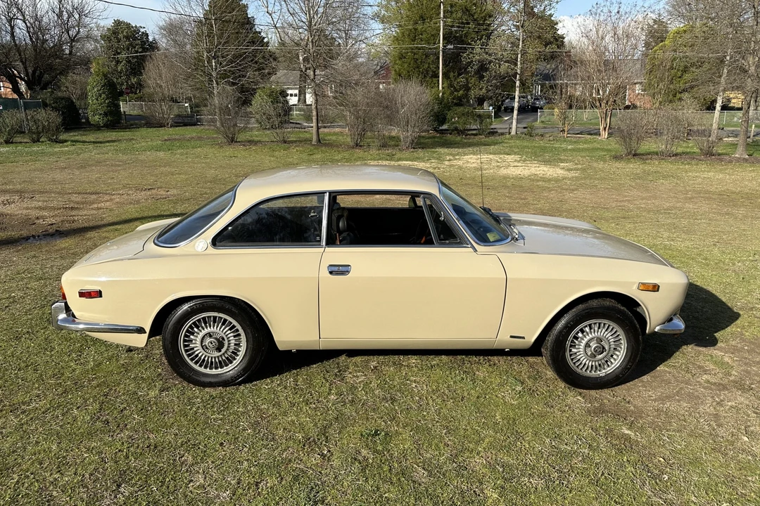 1974 Alfa Romeo 2000 GT Veloce - Image 9 of 31