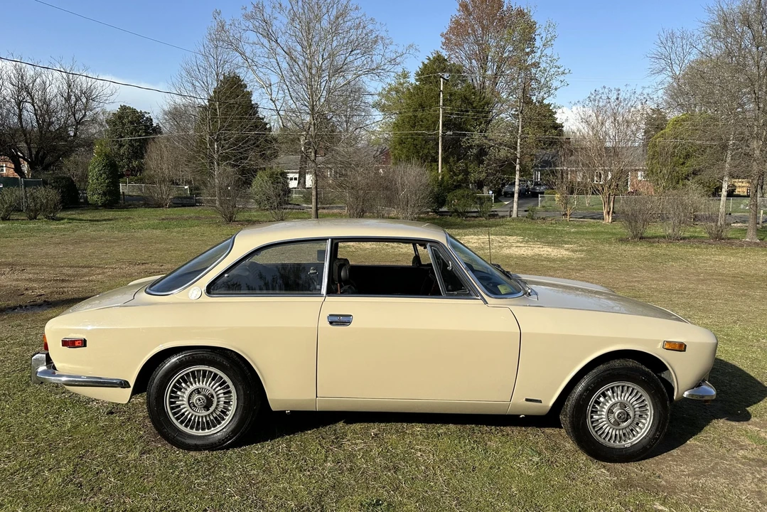 1974 Alfa Romeo 2000 GT Veloce - Image 8 of 31