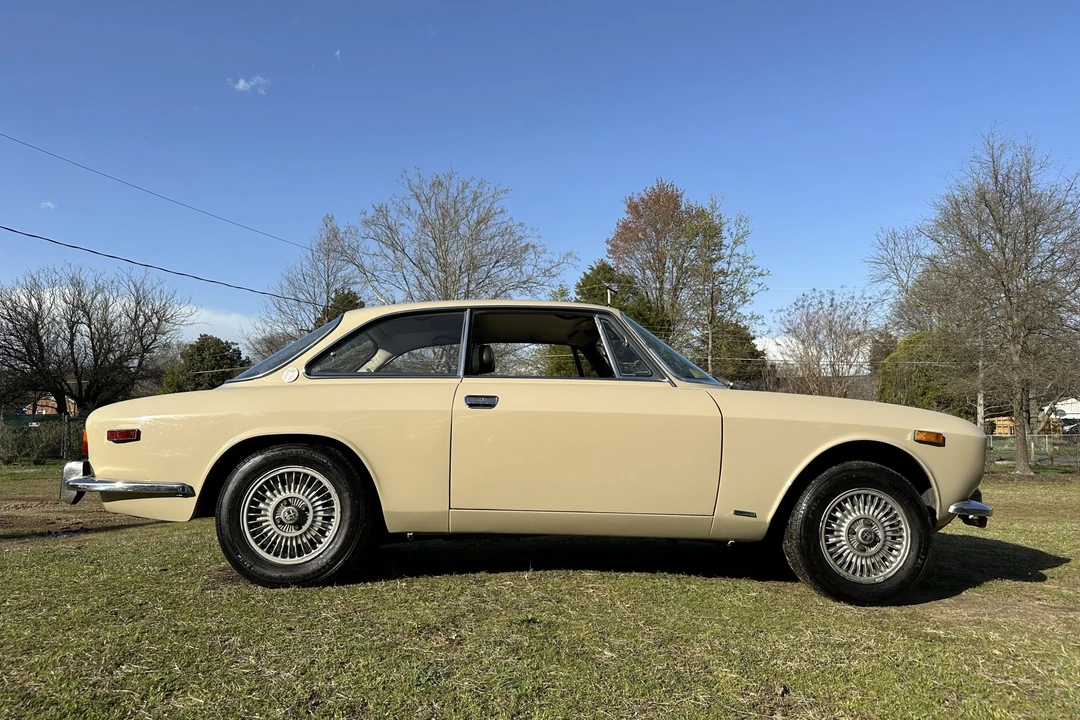 1974 Alfa Romeo 2000 GT Veloce - Image 7 of 31
