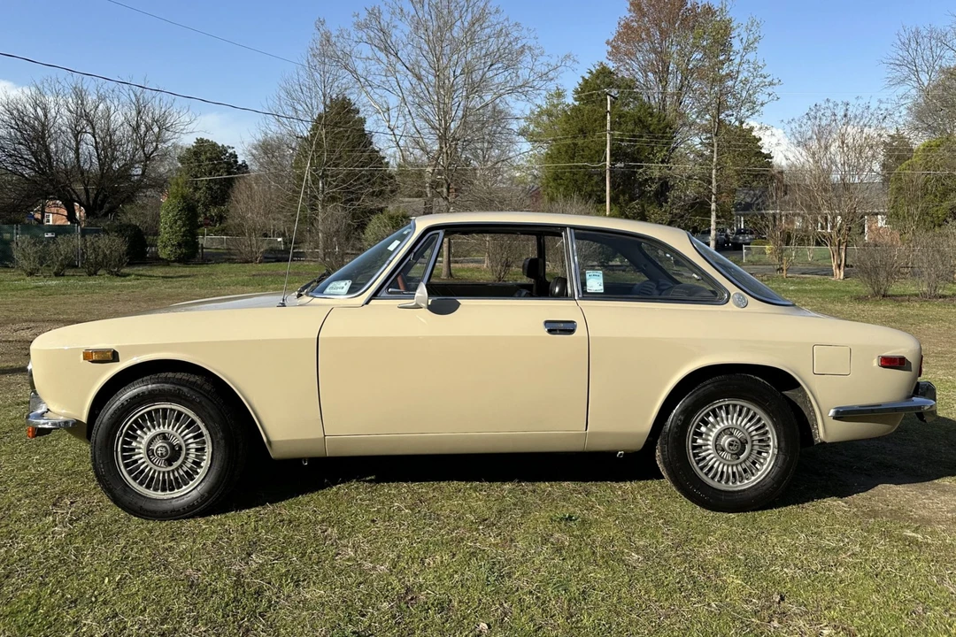 1974 Alfa Romeo 2000 GT Veloce - Image 25 of 31