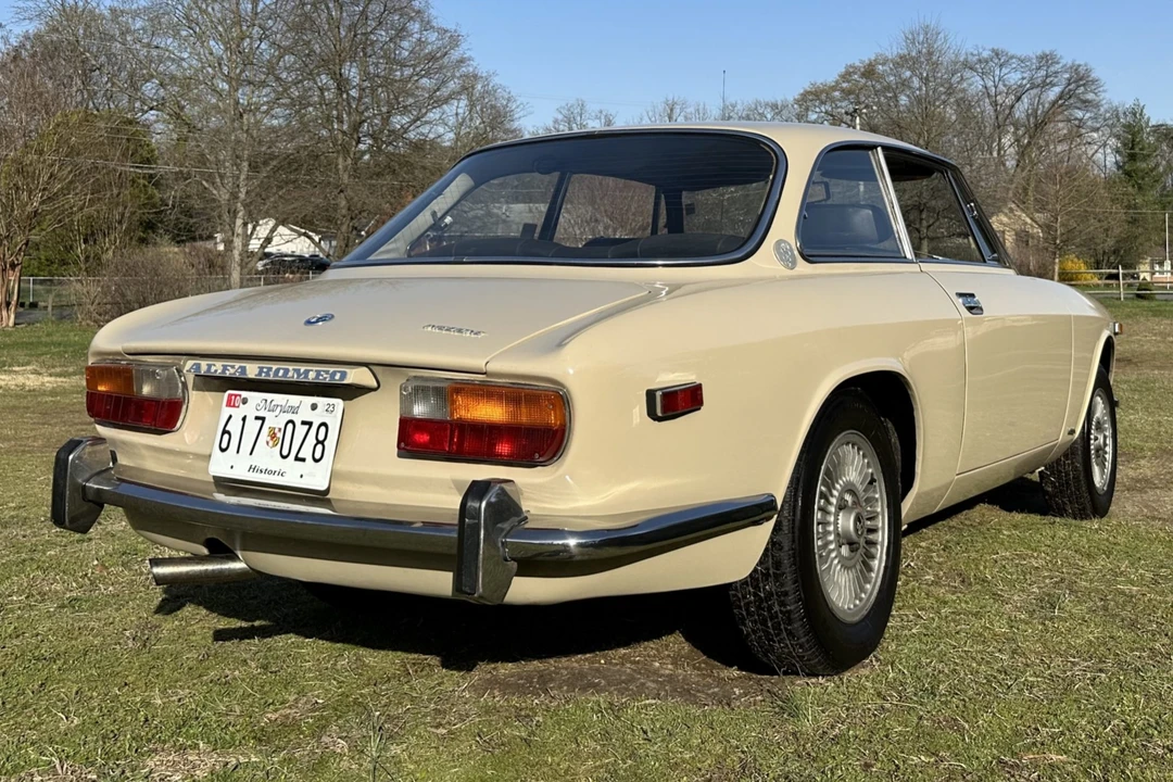 1974 Alfa Romeo 2000 GT Veloce - Image 14 of 31