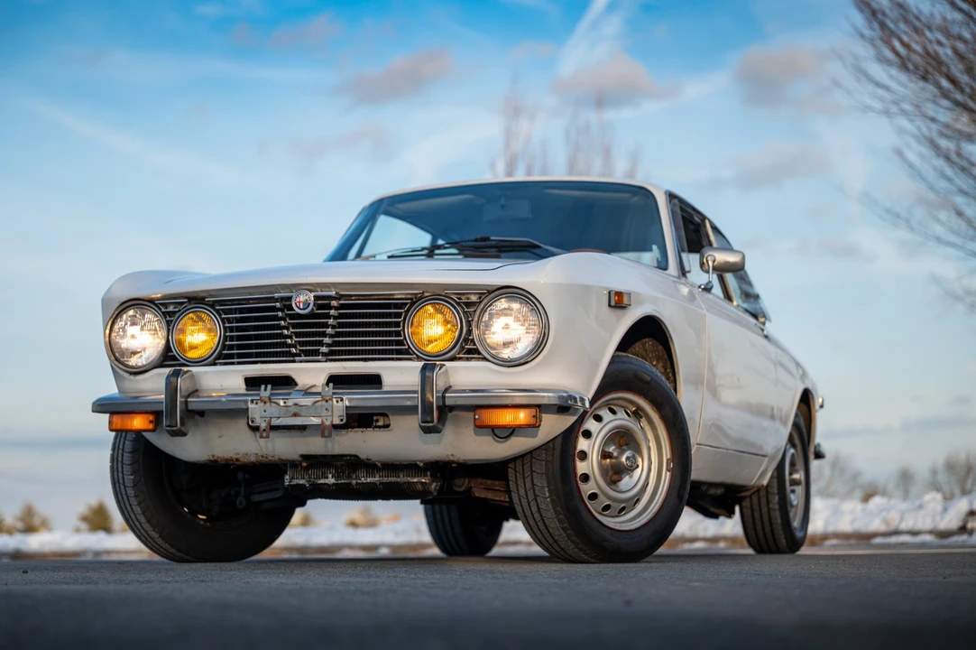 1974 Alfa Romeo 2000 GT Veloce - Image 2 of 31