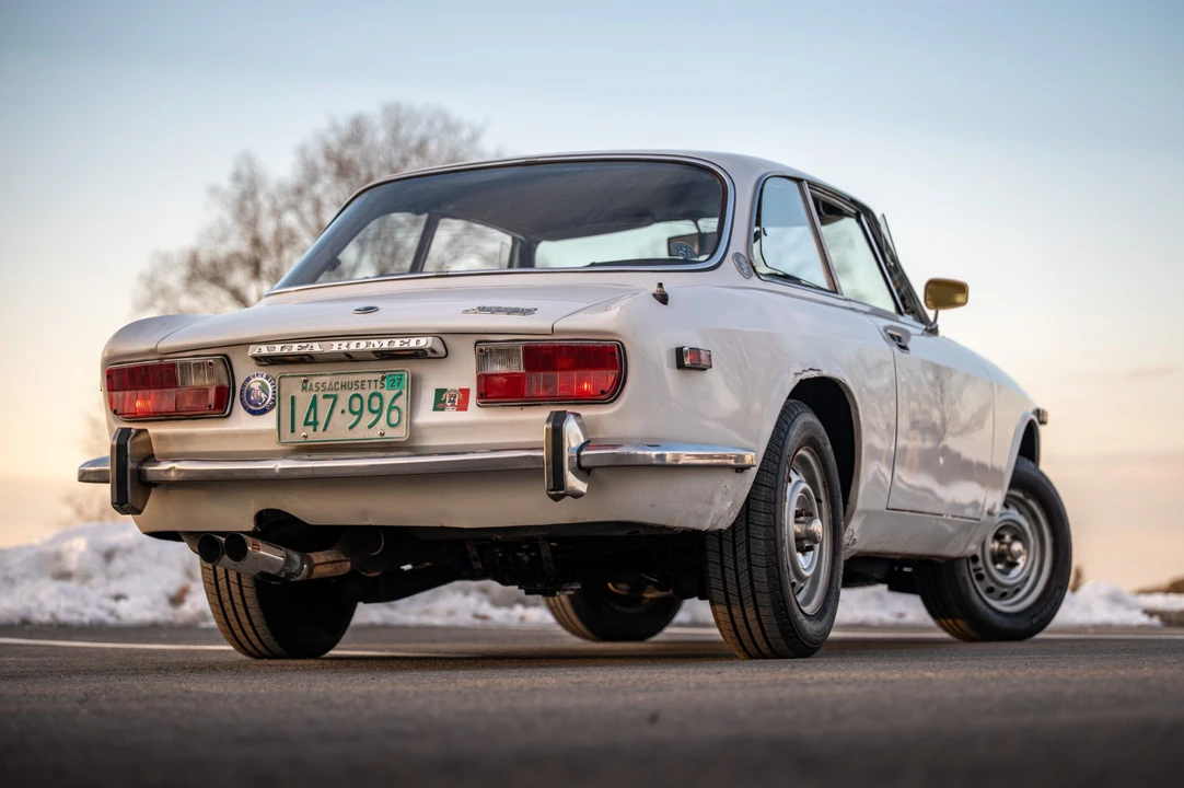 1974 Alfa Romeo 2000 GT Veloce - Image 17 of 31