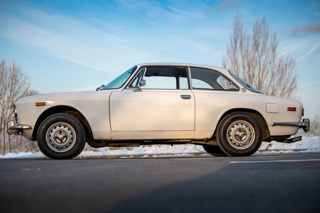 1974 Alfa Romeo 2000 GT Veloce - Image 25 of 31