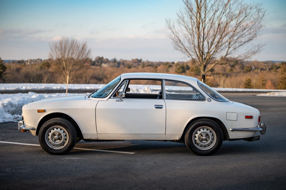 1974 Alfa Romeo 2000 GT Veloce - Image 27 of 31