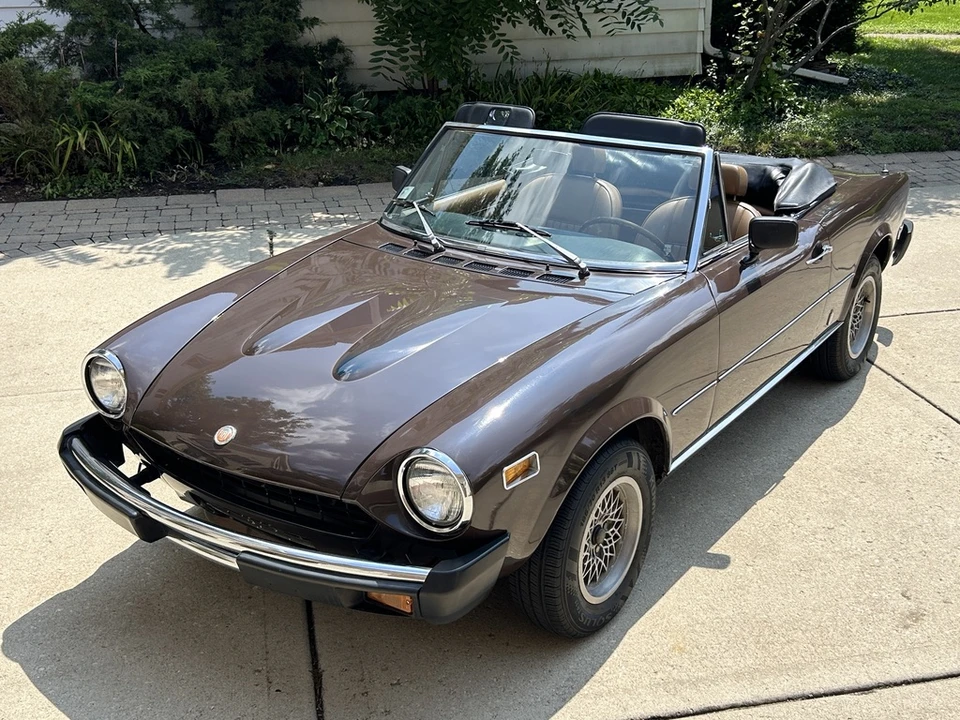 1977 Fiat 124 Sport Spider - Image 2 of 31