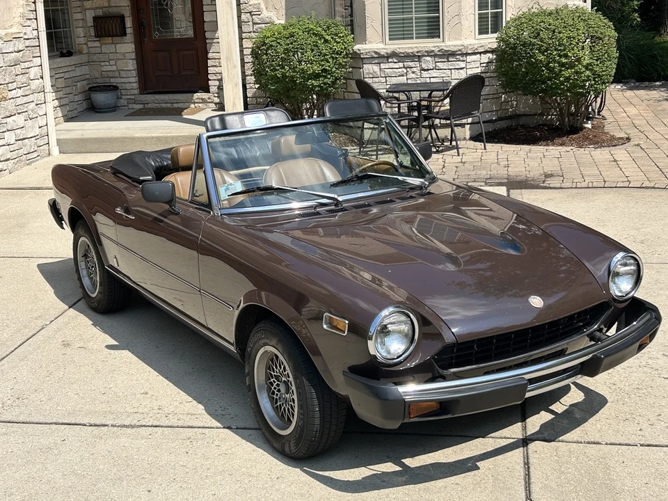 1977 Fiat 124 Sport Spider - Image 26 of 31