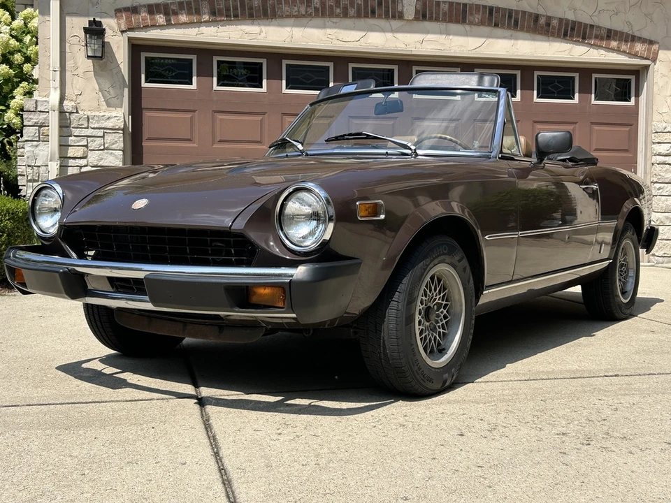 1977 Fiat 124 Sport Spider - Image 12 of 31