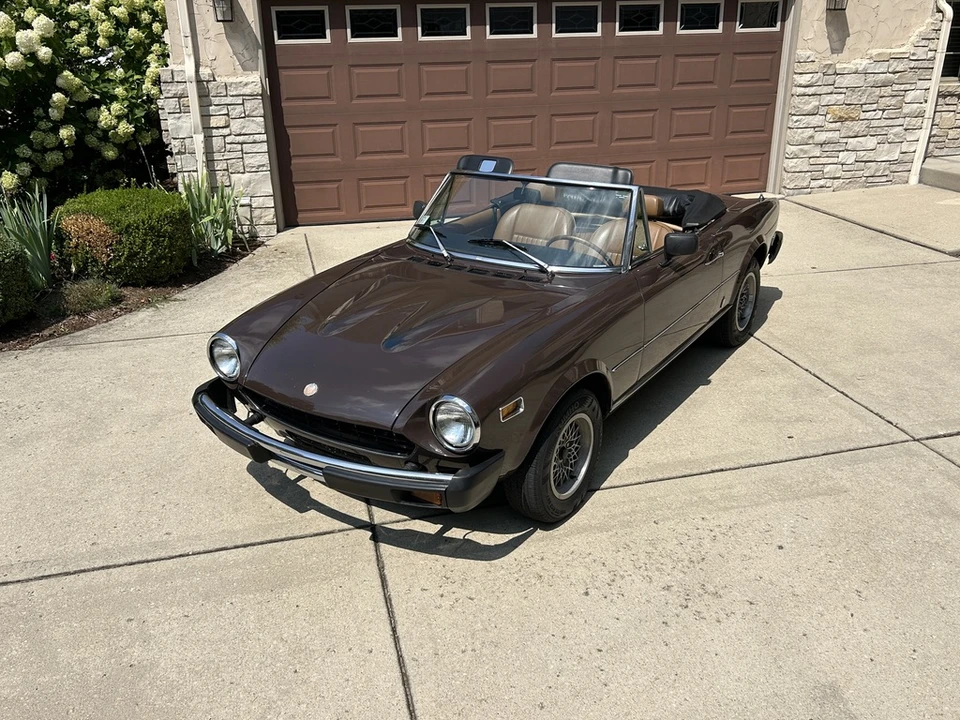 1977 Fiat 124 Sport Spider - Image 9 of 31
