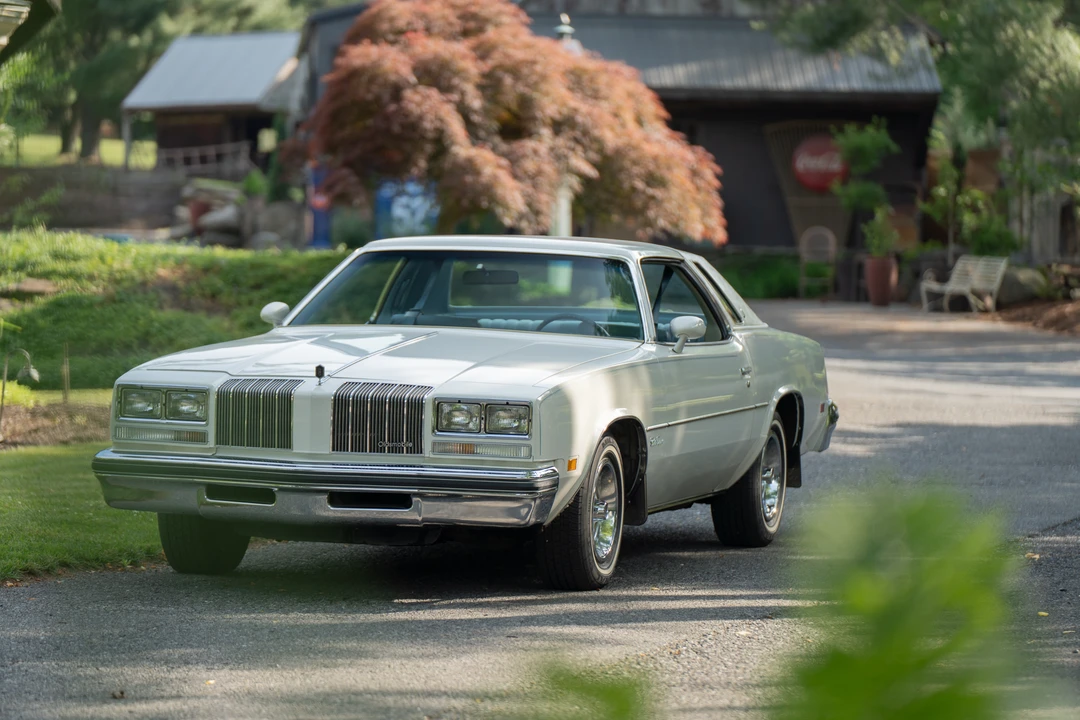 1977 Oldsmobile Cutlass Supreme - Image 16 of 31