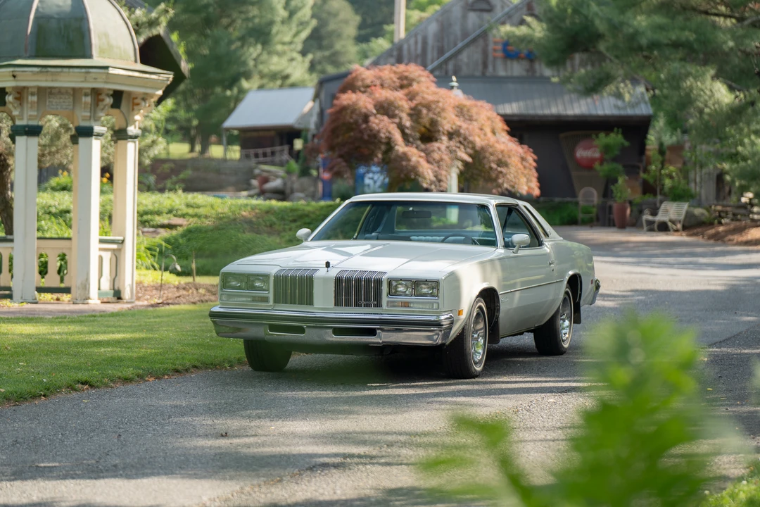 1977 Oldsmobile Cutlass Supreme - Image 15 of 31