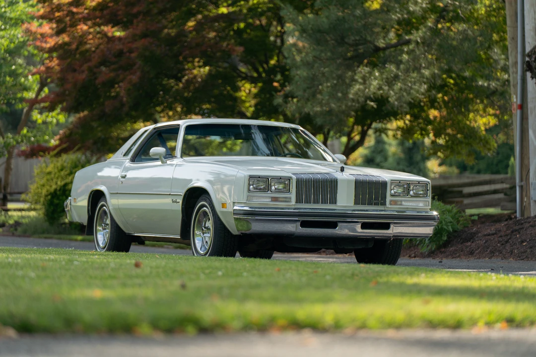 1977 Oldsmobile Cutlass Supreme - Image 2 of 31