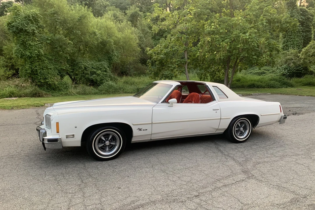 1977 Pontiac Grand Prix 3rd+ Gen - Image 3 of 31