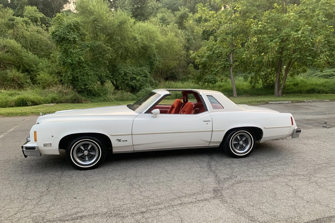 1977 Pontiac Grand Prix 3rd+ Gen - Image 2 of 31