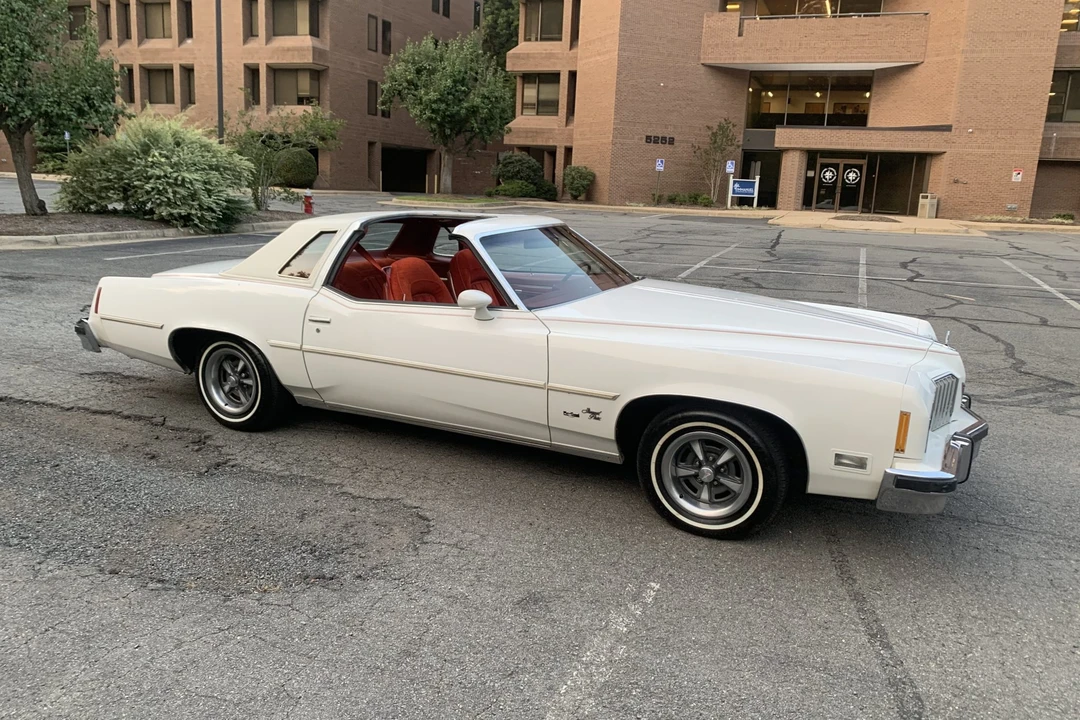 1977 Pontiac Grand Prix 3rd+ Gen - Image 26 of 31