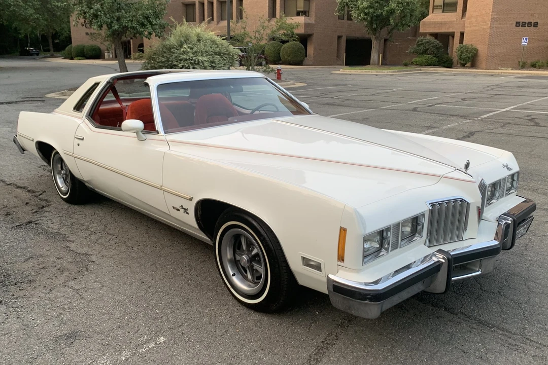 1977 Pontiac Grand Prix 3rd+ Gen - Image 22 of 31