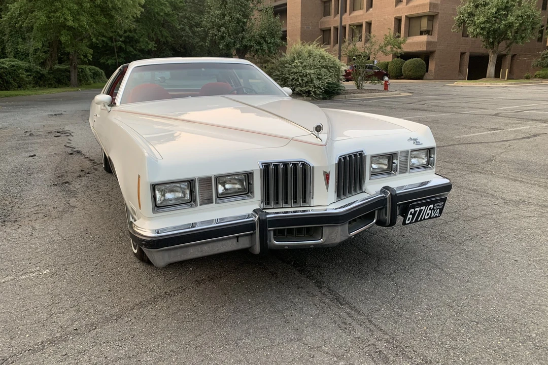 1977 Pontiac Grand Prix 3rd+ Gen - Image 20 of 31