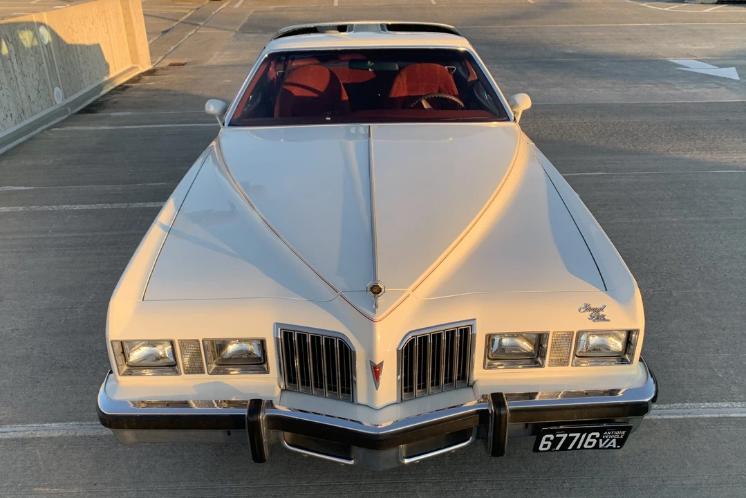 1977 Pontiac Grand Prix 3rd+ Gen - Image 12 of 31