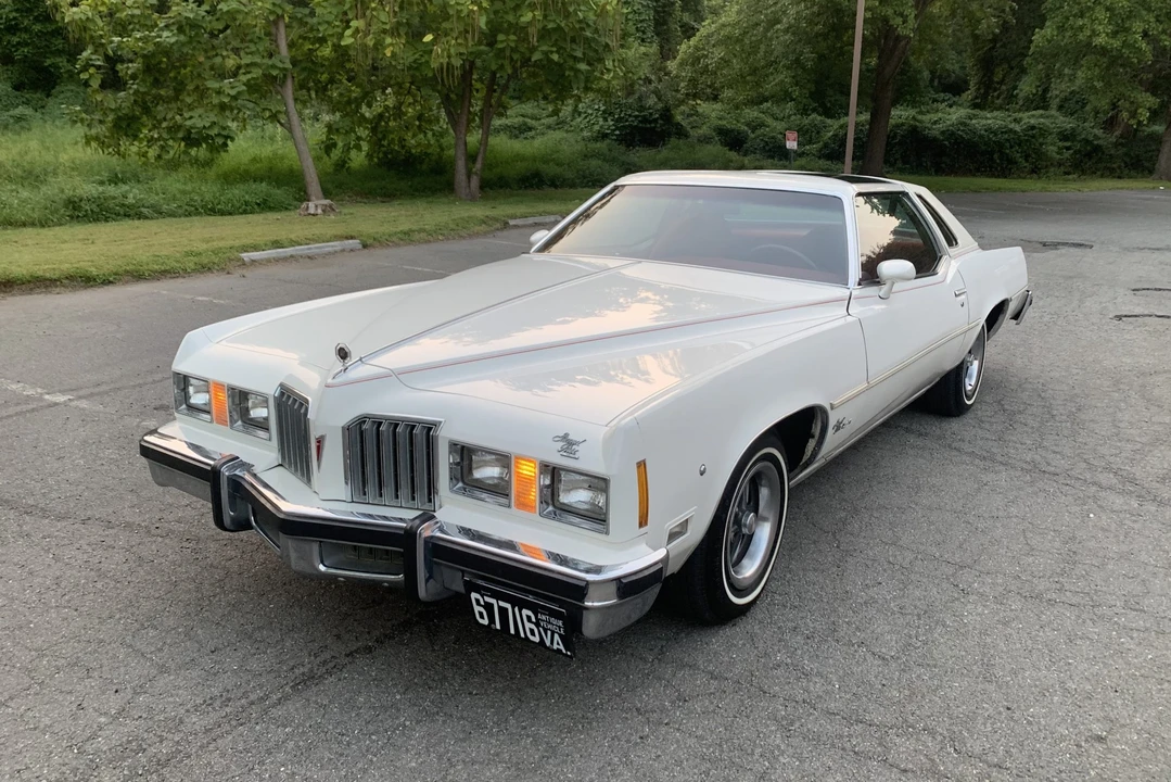 1977 Pontiac Grand Prix 3rd+ Gen - Image 8 of 31