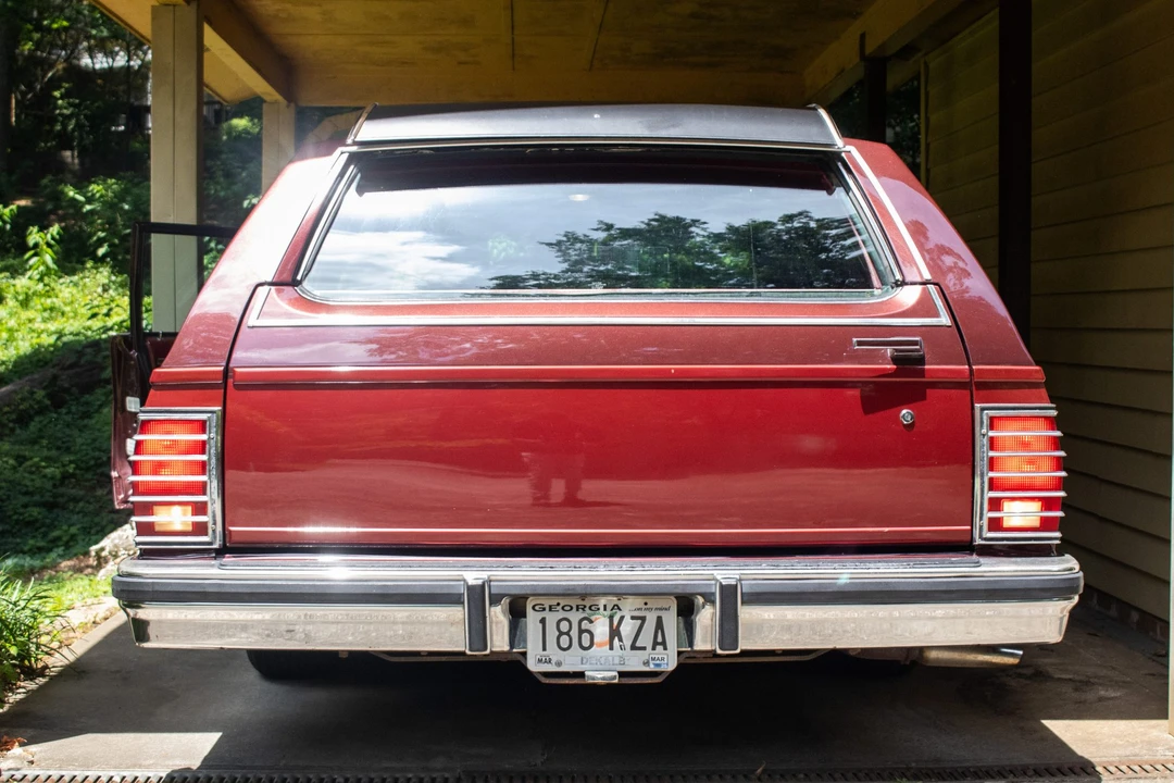 1979 Pontiac Safari - Image 10 of 31