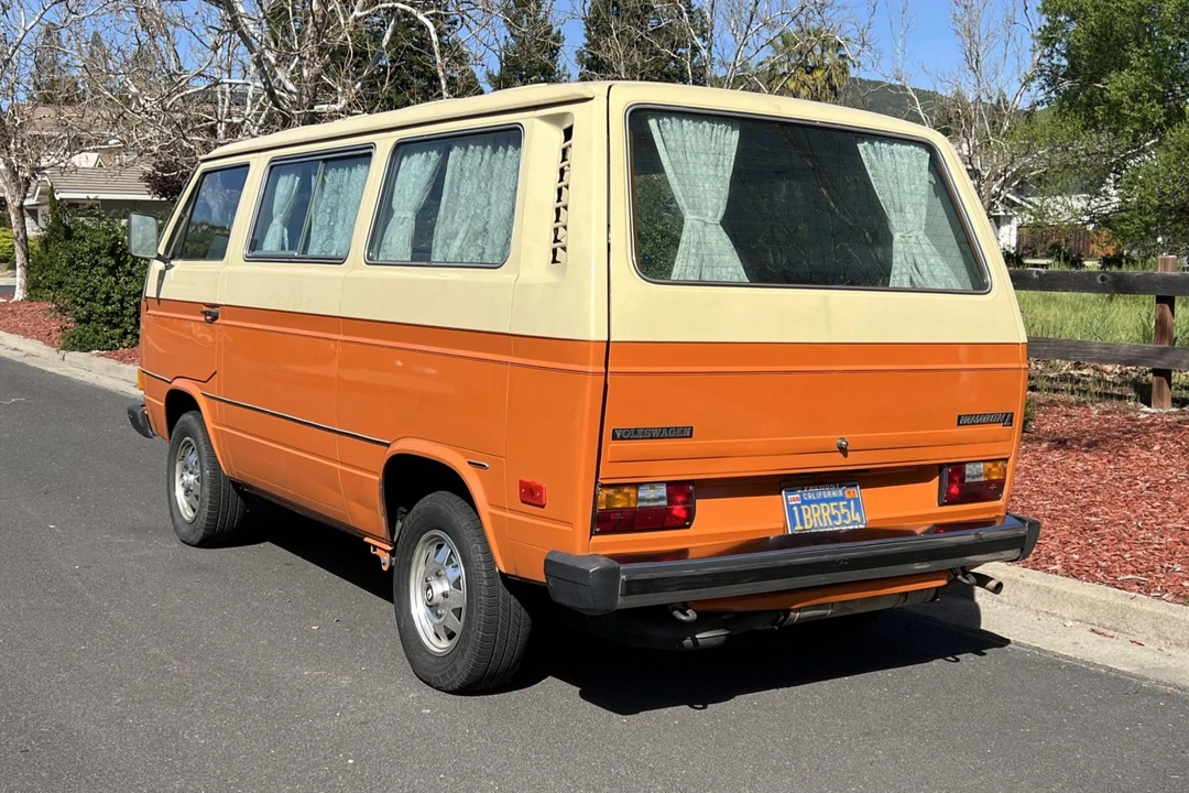 1981 Volkswagen Bay-Window Bus - Image 2 of 8