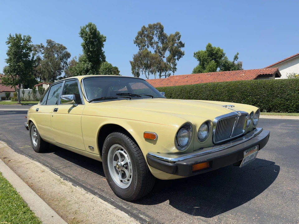 1982 Jaguar XJ Series 3 - Image 12 of 31