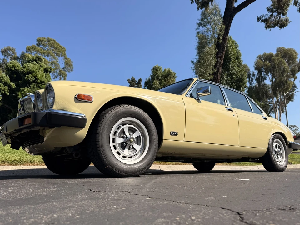 1982 Jaguar XJ Series 3 - Image 5 of 31