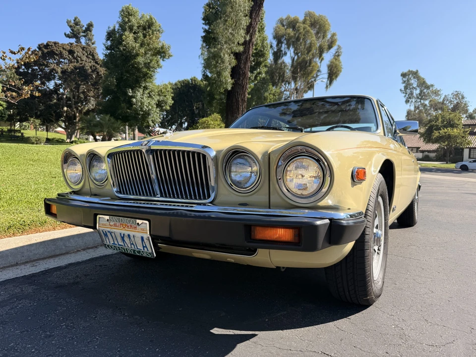 1982 Jaguar XJ Series 3 - Image 9 of 31