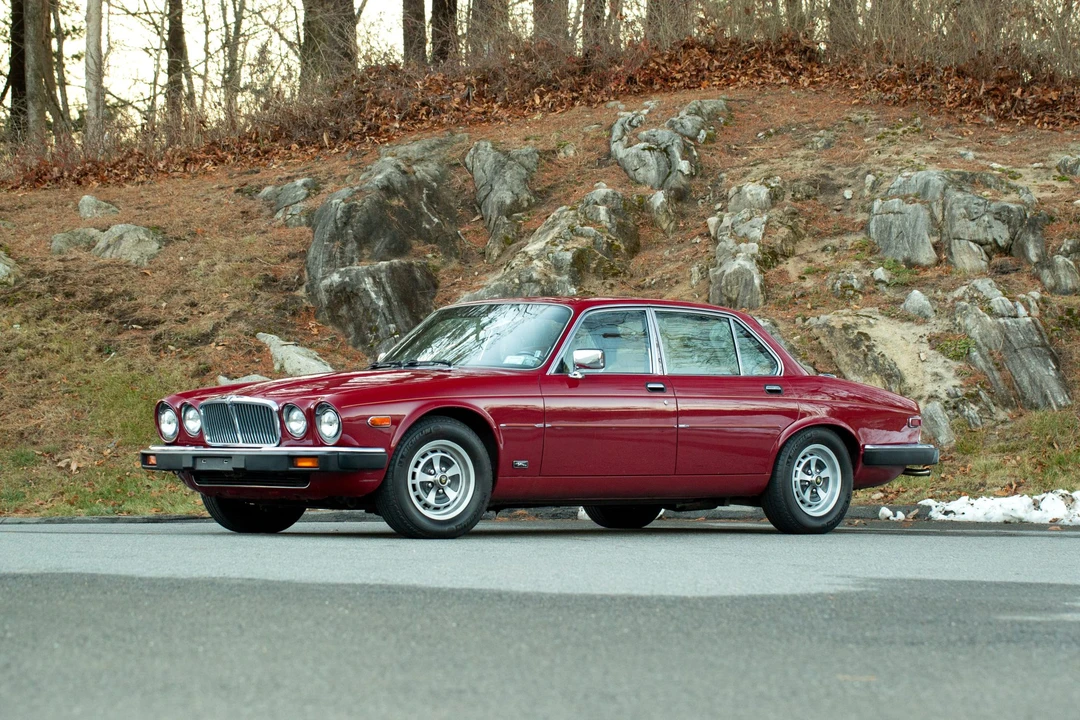 1982 Jaguar XJ Series 3 - Image 2 of 31